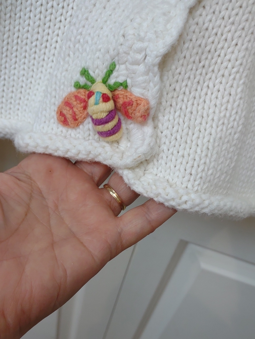 Curio Vintage White Knit Cottage-Style BU Cardigan Whimsical Decorative Buttons - Picture 10 of 15